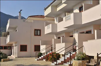 Aristotelis فندق 2*
